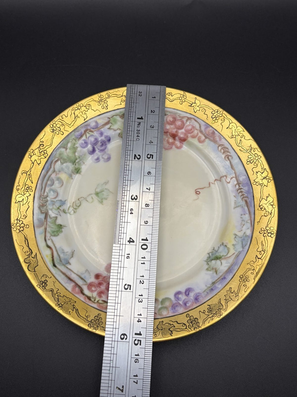 Hutschenreuther Favorit 6" Gold Encrusted Fruit Grape Porcelain Plate
