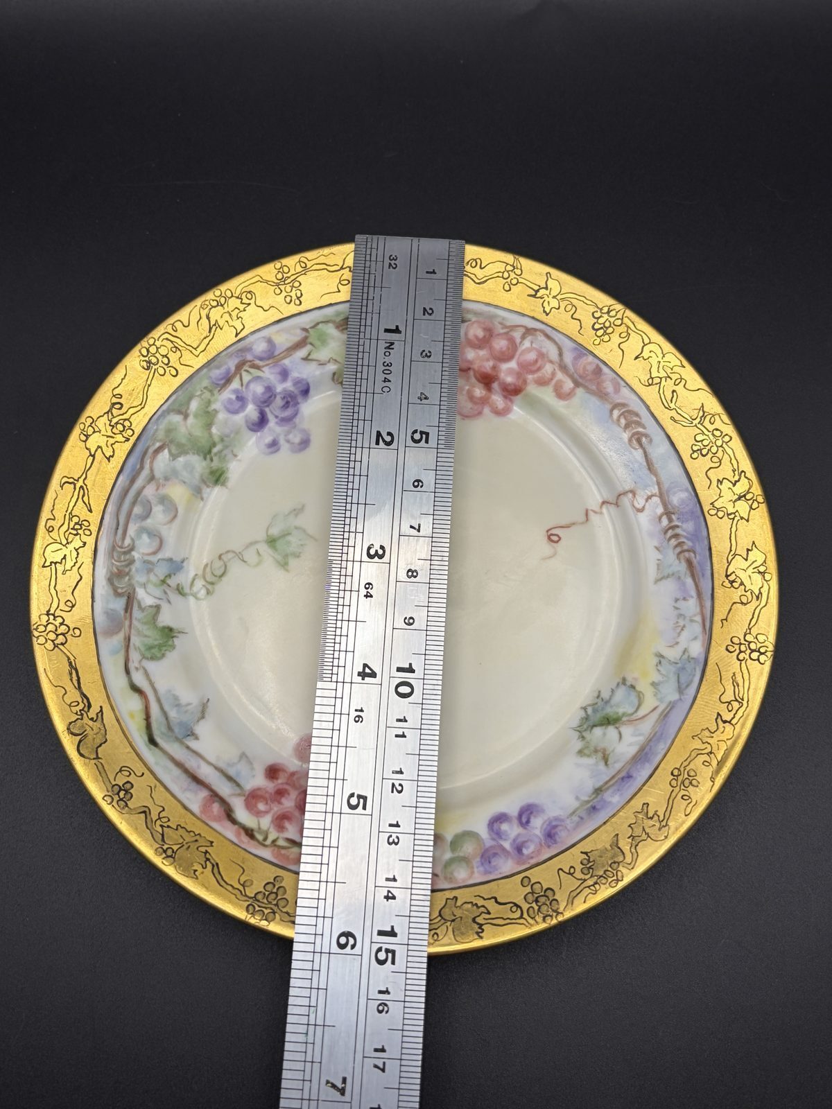 Hutschenreuther Favorit 6" Gold Encrusted Fruit Grape Porcelain Plate
