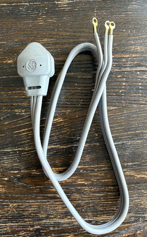 GE 30 Amp Dryer/Range Power Cord – 3-Prong – 125/250V Heavy Duty