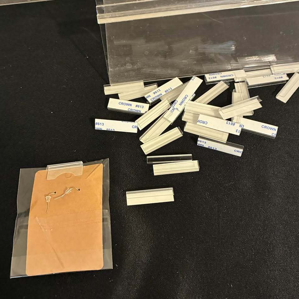 Acrylic Jewelry Display Easels – 6 Tier Countertop Card Holders – Set of 2