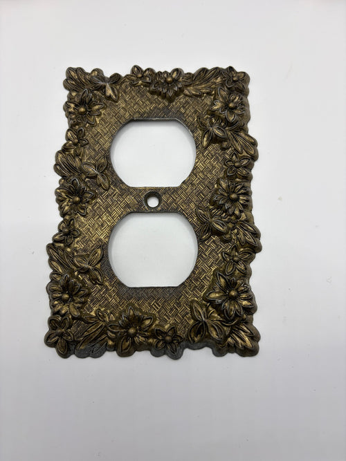 1967-68 American Tack 75D 75T Floral Outlet Switch Plates Brass Tone Lot 6