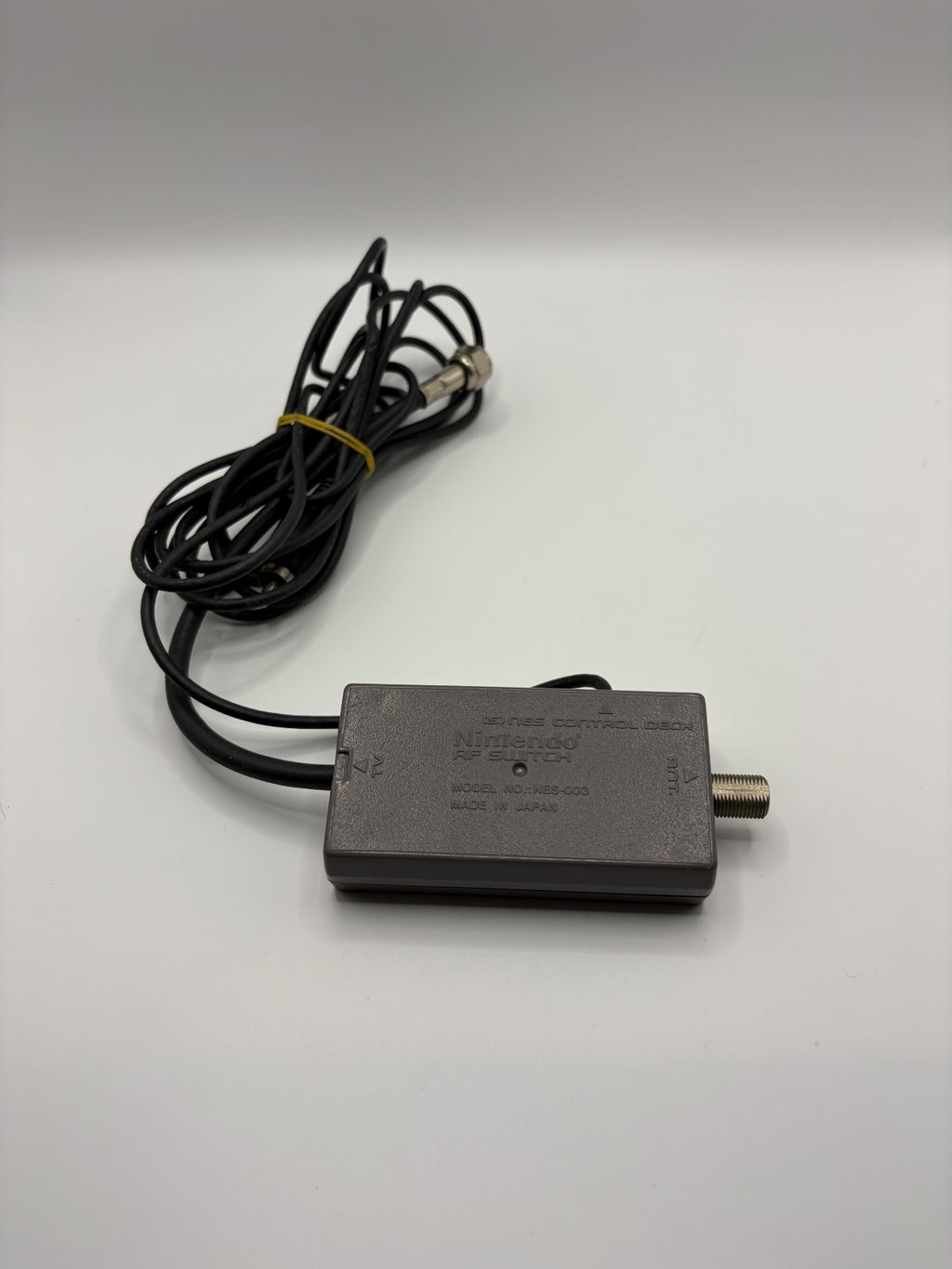 Vintage Nintendo NES RF Switch TV Adapter OEM Gray Coax Cable