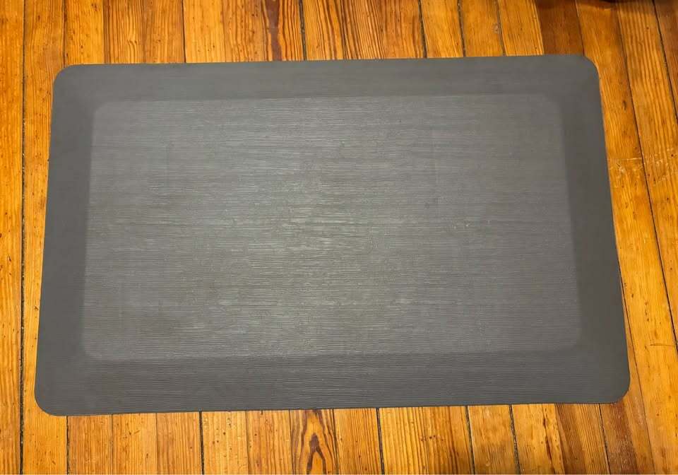 Kangaroo Anti-Fatigue Floor Mats – 20” x 32” – Gray –